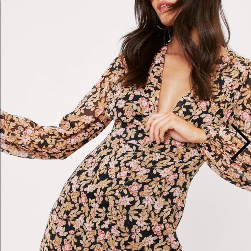 NastyGal Floral V Neck Fitted Mini Dress